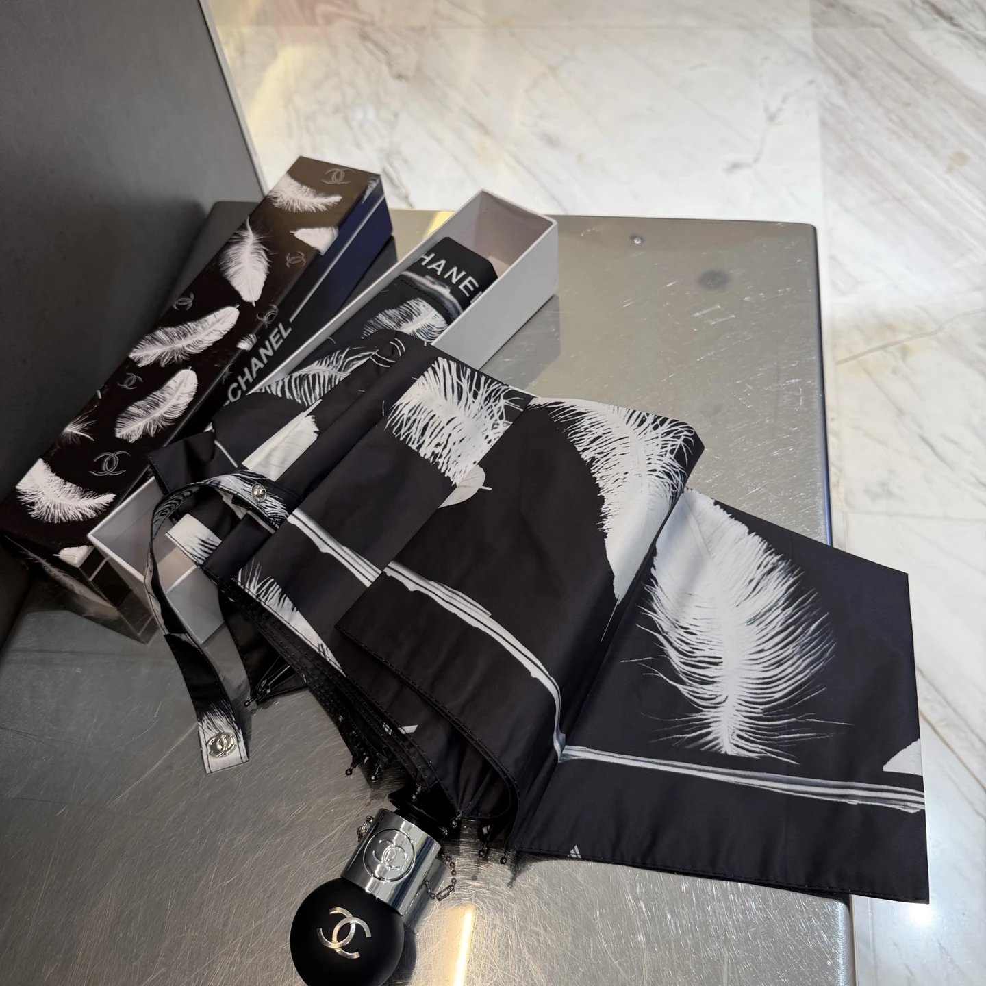 Chanel UV Protection Folding Umbrella Ver.E — Photo 3