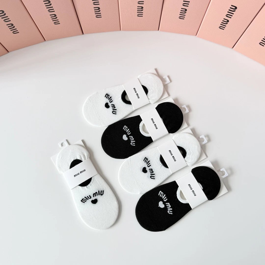 Miu Miu Classic No-Show Socks 5-Pair Box Ver.B — photo 5