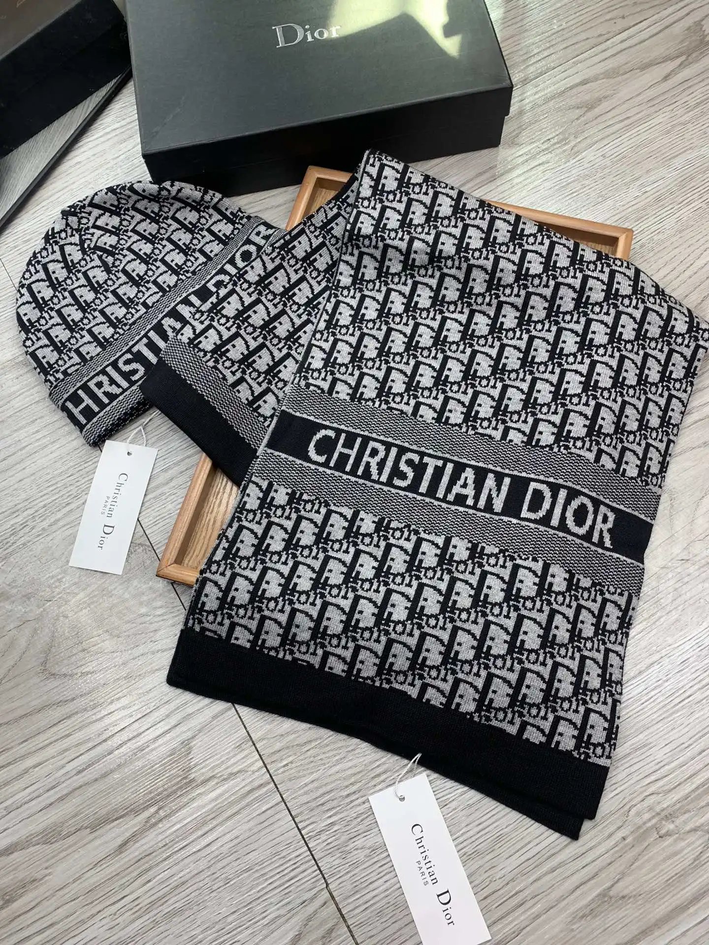 Dior Wool Rabbit Fur Scarf & Hat Set Ver.A — Photo 3