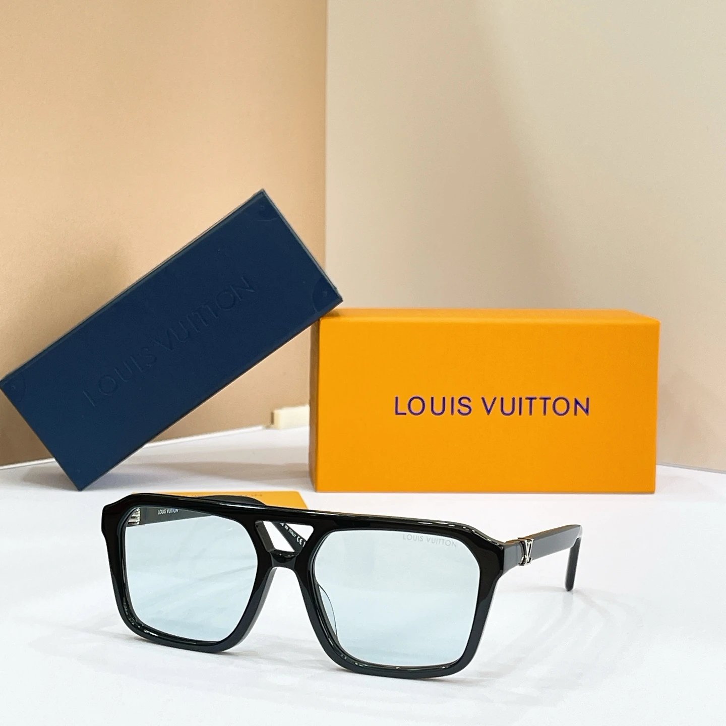 Louis Vuitton Sunglasses Ver.B — photo 7