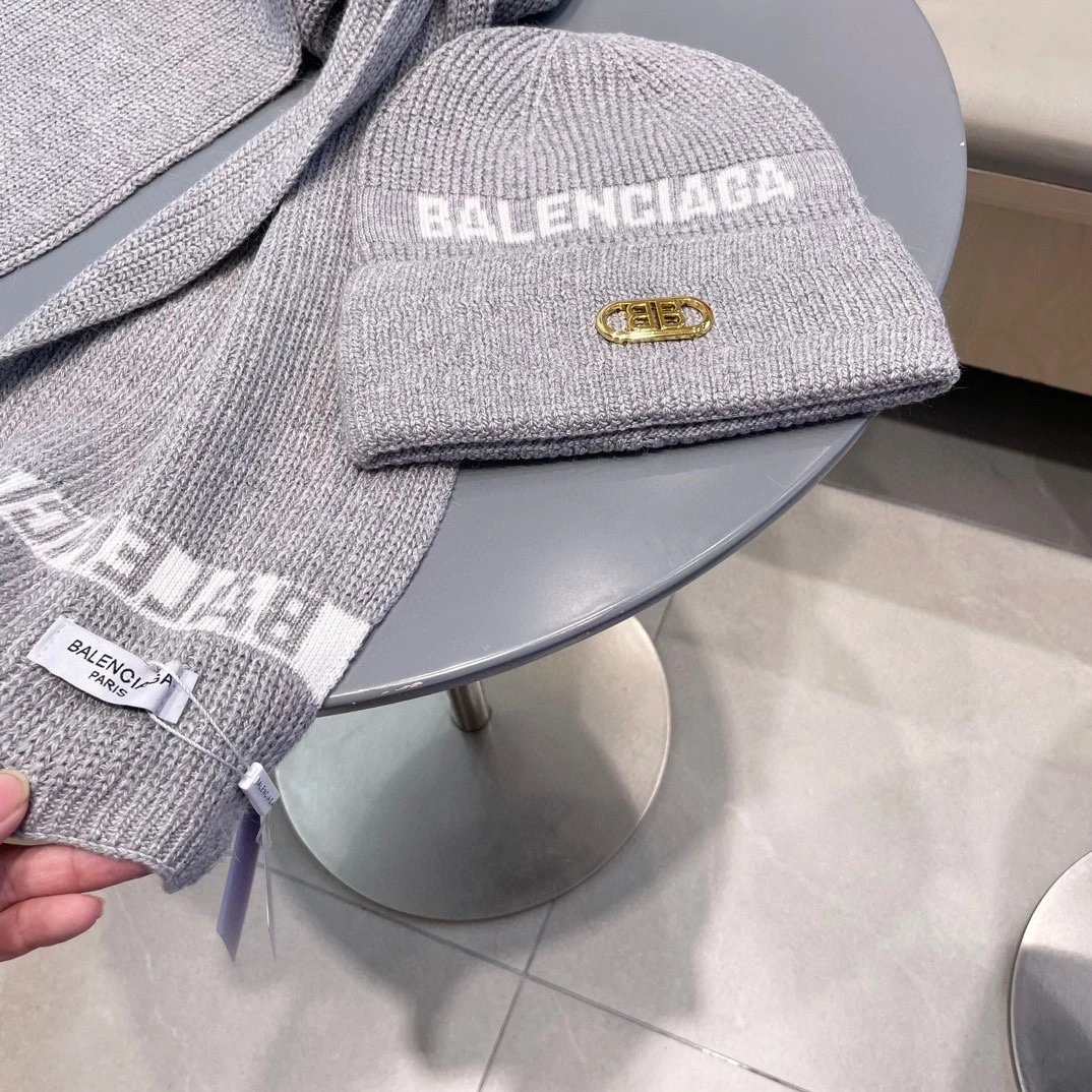 Balenciaga Wool Rabbit Fur Scarf & Hat Set Ver.A — Photo 7