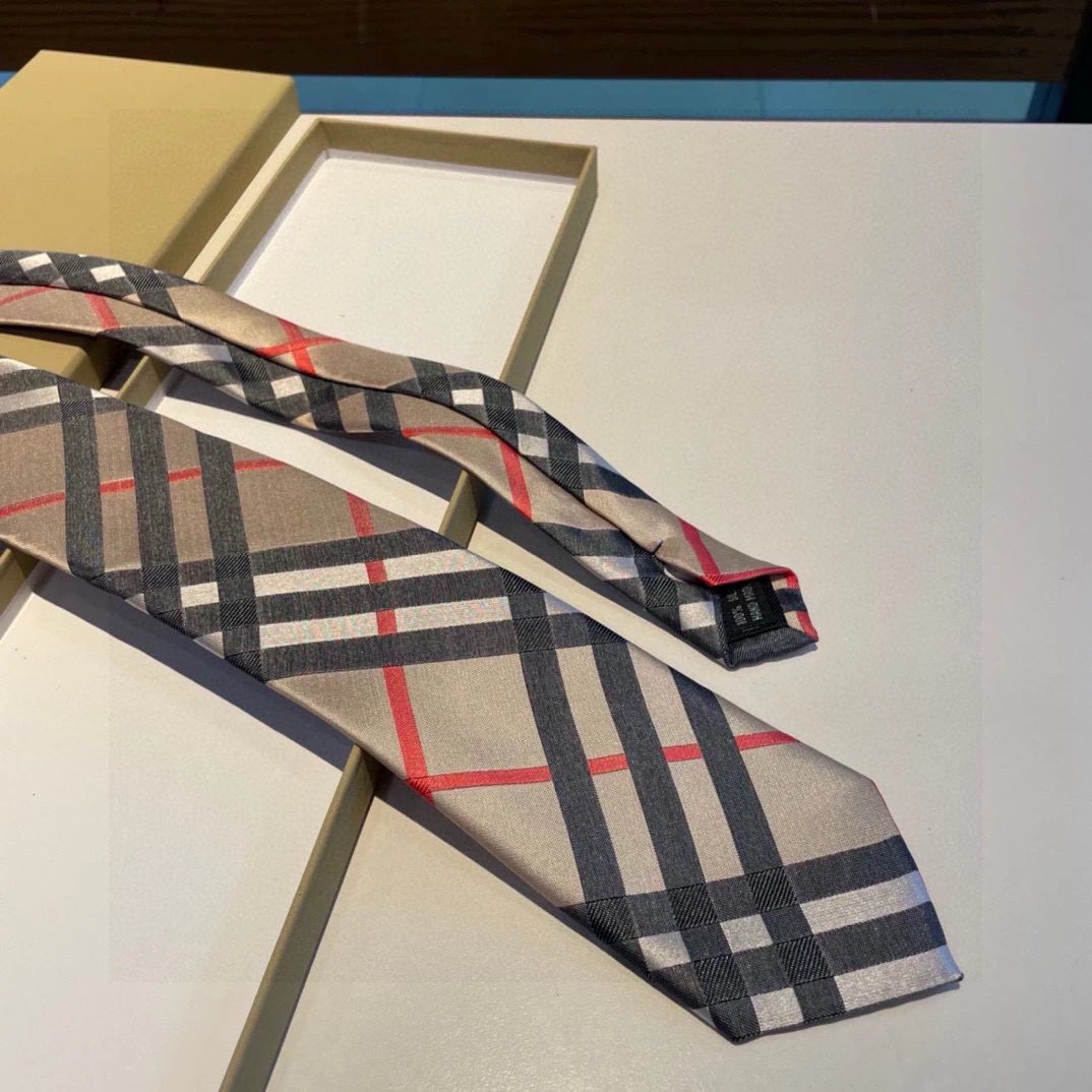 Burberry Silk Tie Ver.Q — Photo 4