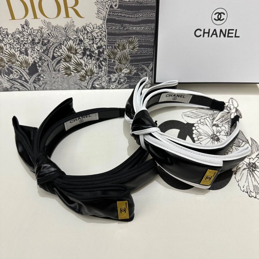Chanel Bow Headband — Photo 10