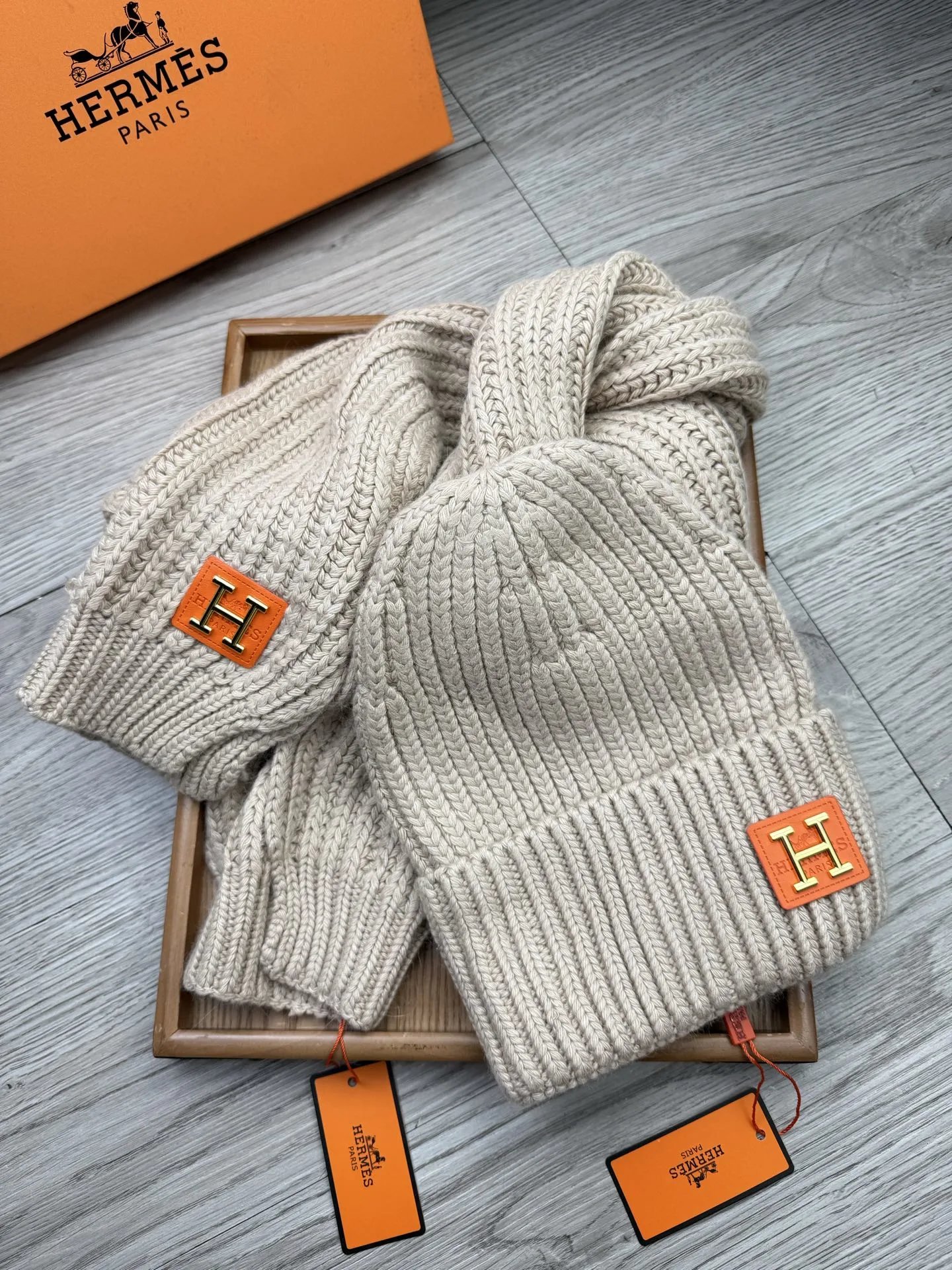 Hermes Wool Rabbit Fur Scarf & Hat Set Ver.C — Photo 8