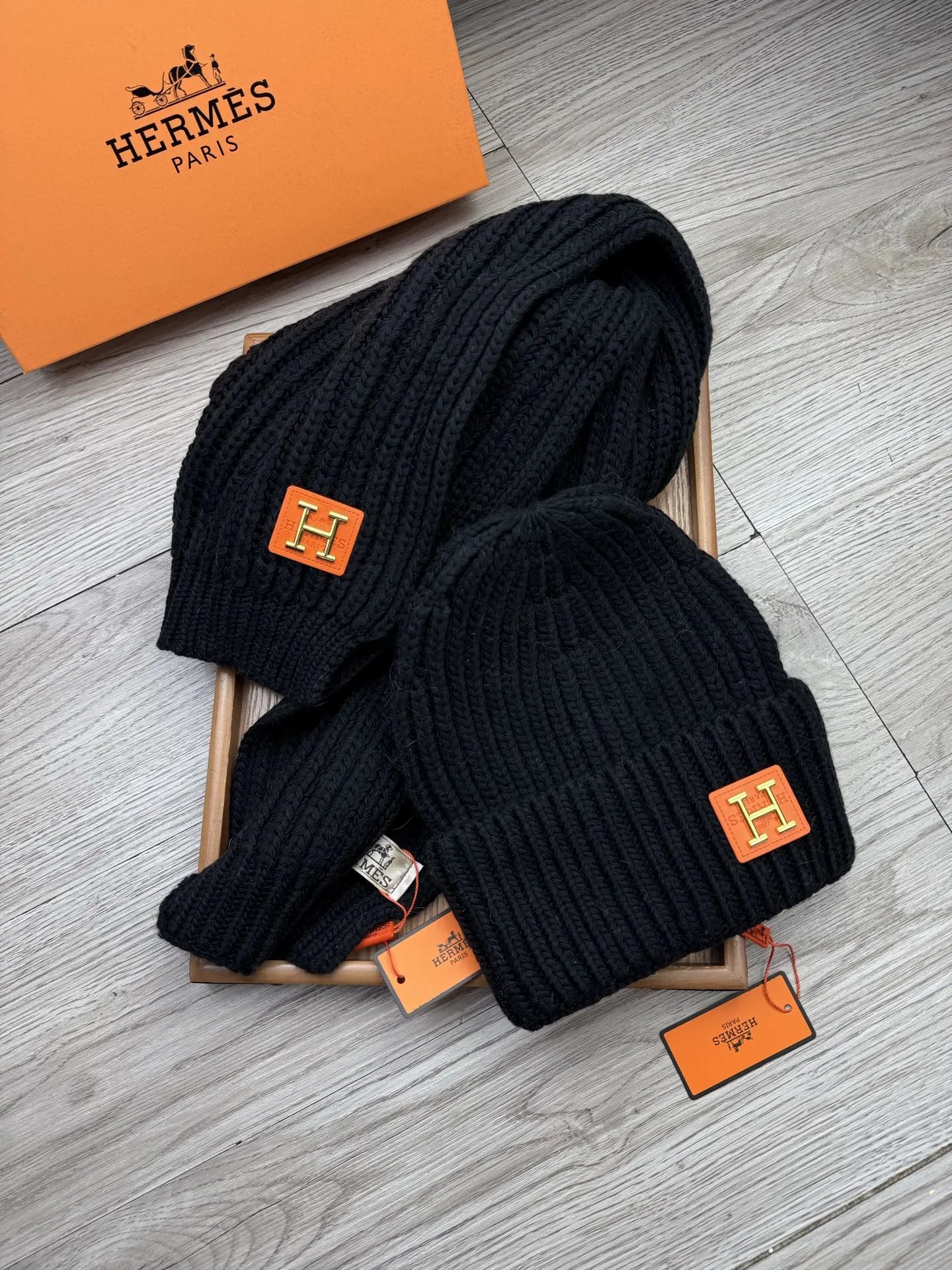 Hermes Wool Rabbit Fur Scarf & Hat Set Ver.A — Photo 9