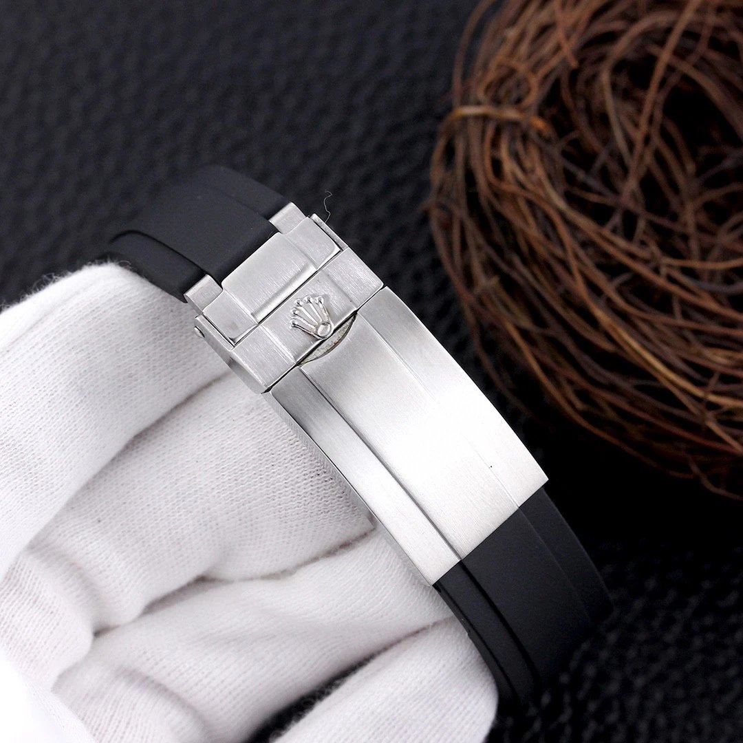 Rolex Submariner Rubber Automatic Watch — QC