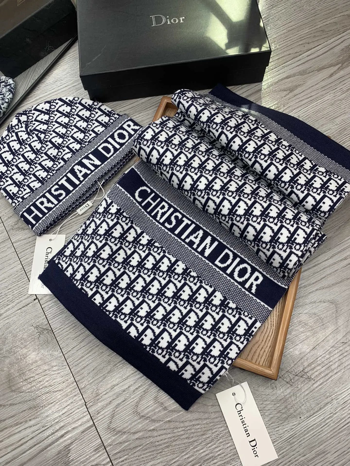 Dior Wool Rabbit Fur Scarf & Hat Set Ver.B — Photo 4