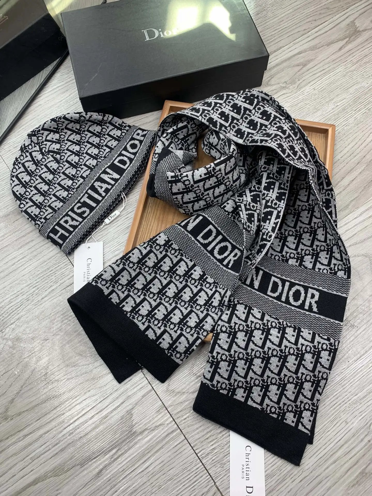 Dior Wool Rabbit Fur Scarf & Hat Set Ver.A — Photo 6