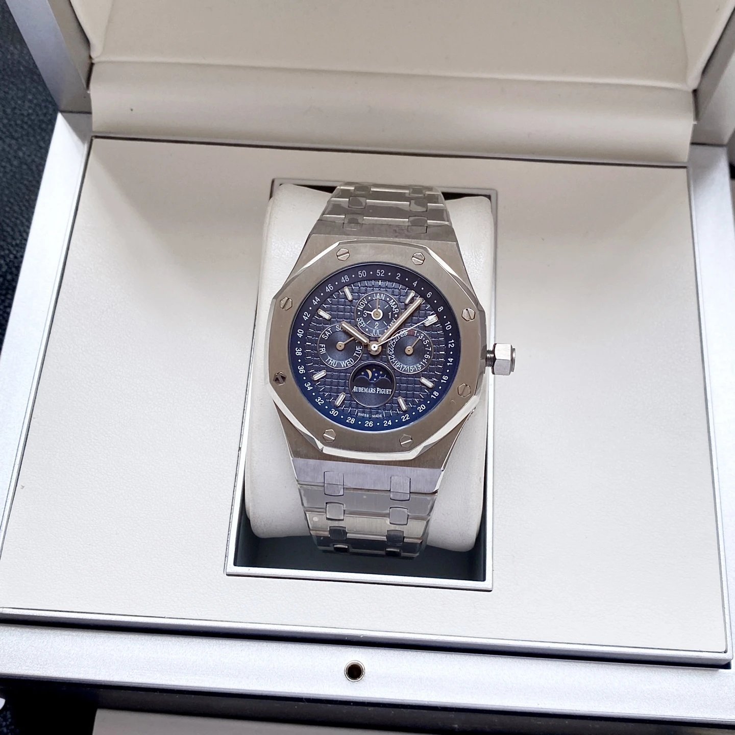 Audemars Piguet Royal Oak Automatic Watch 41mm Ver.A — photo 4