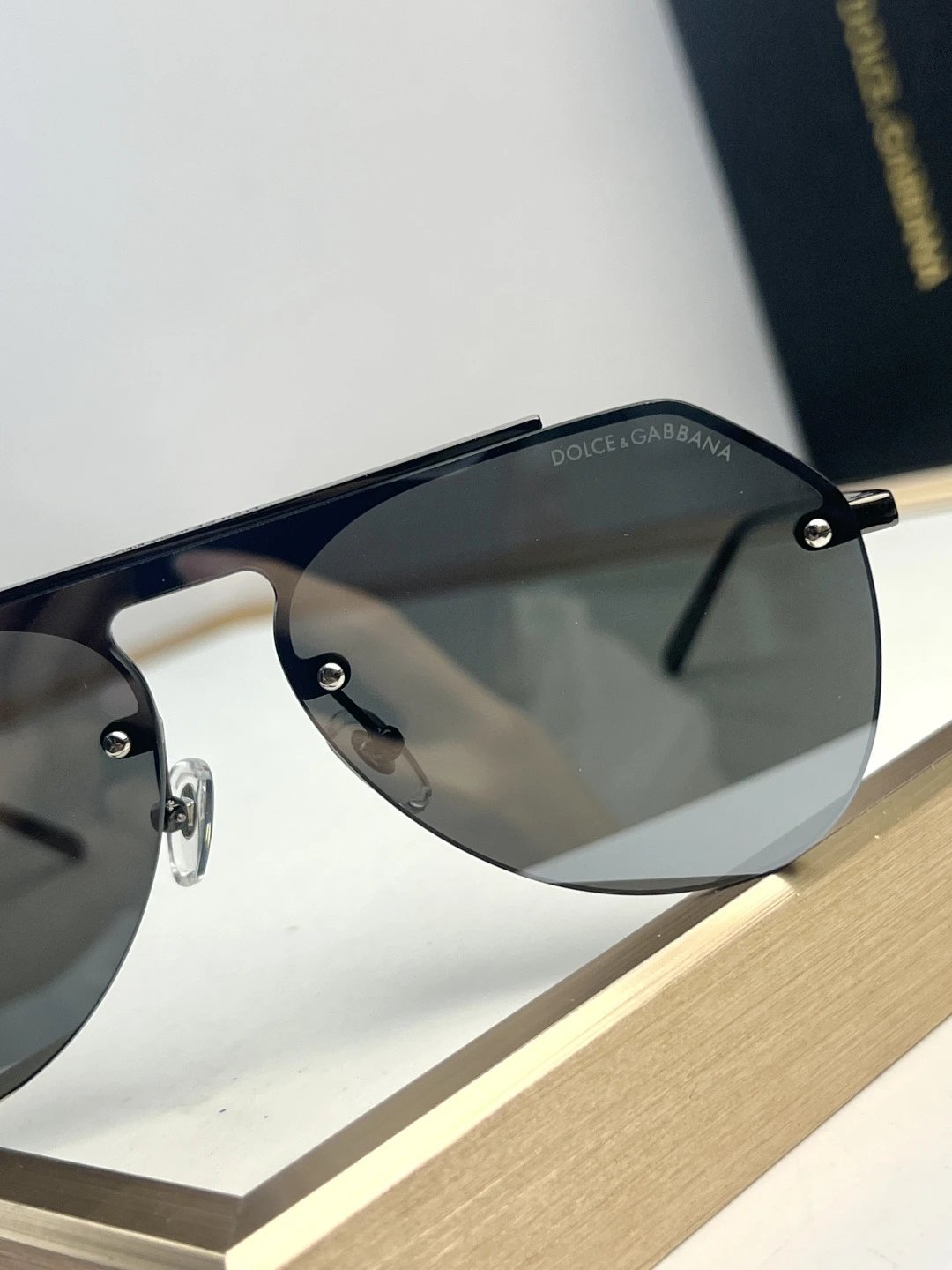 Dolce & Gabbana DG2213 Sunglasses 60-14-145 — Zdjęcie 8