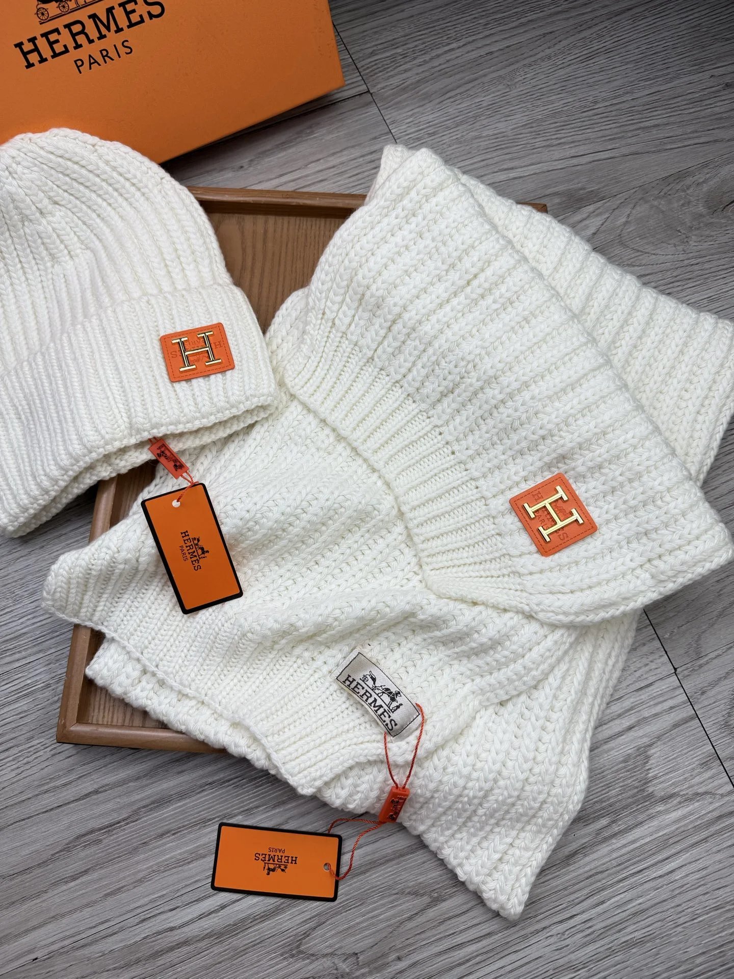 Hermes Wool Rabbit Fur Scarf & Hat Set Ver.D — Photo 5