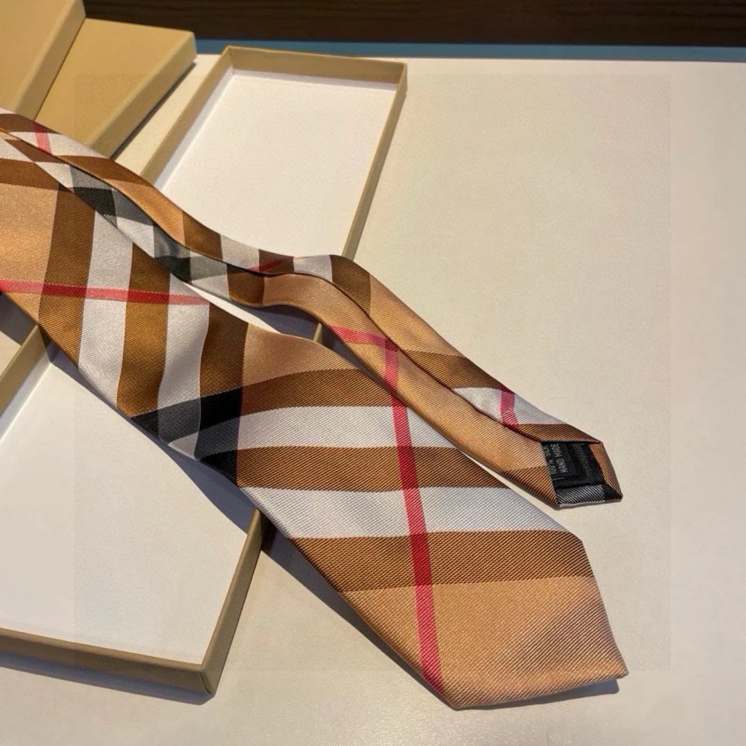 Burberry Silk Tie Ver.C — Photo 6
