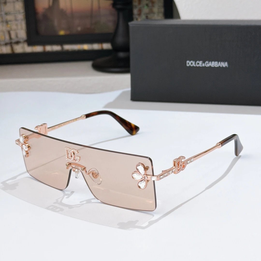 Dolce & Gabbana DG2208 Sunglasses Ver.A — Photo 2