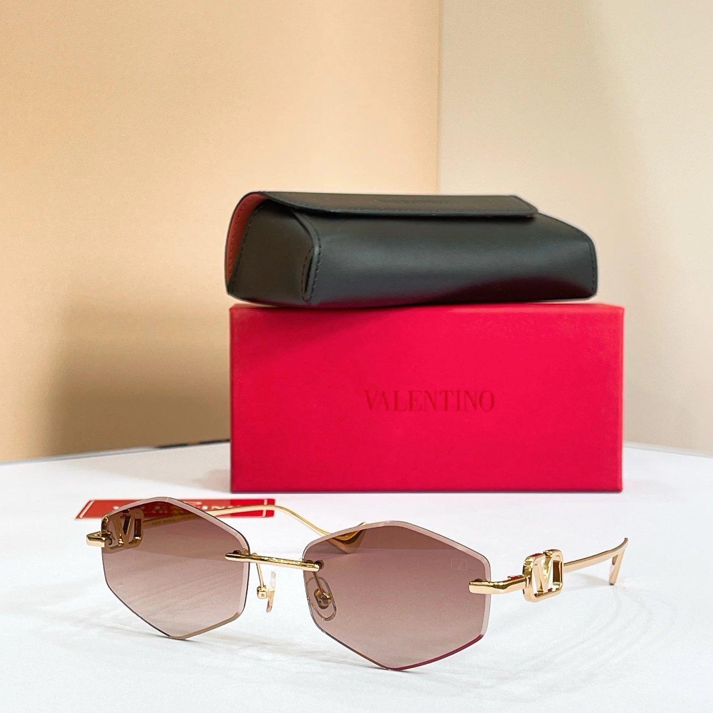 Valentino VLS-187 Sunglasses 58-18-145 Ver.B — Photo 4