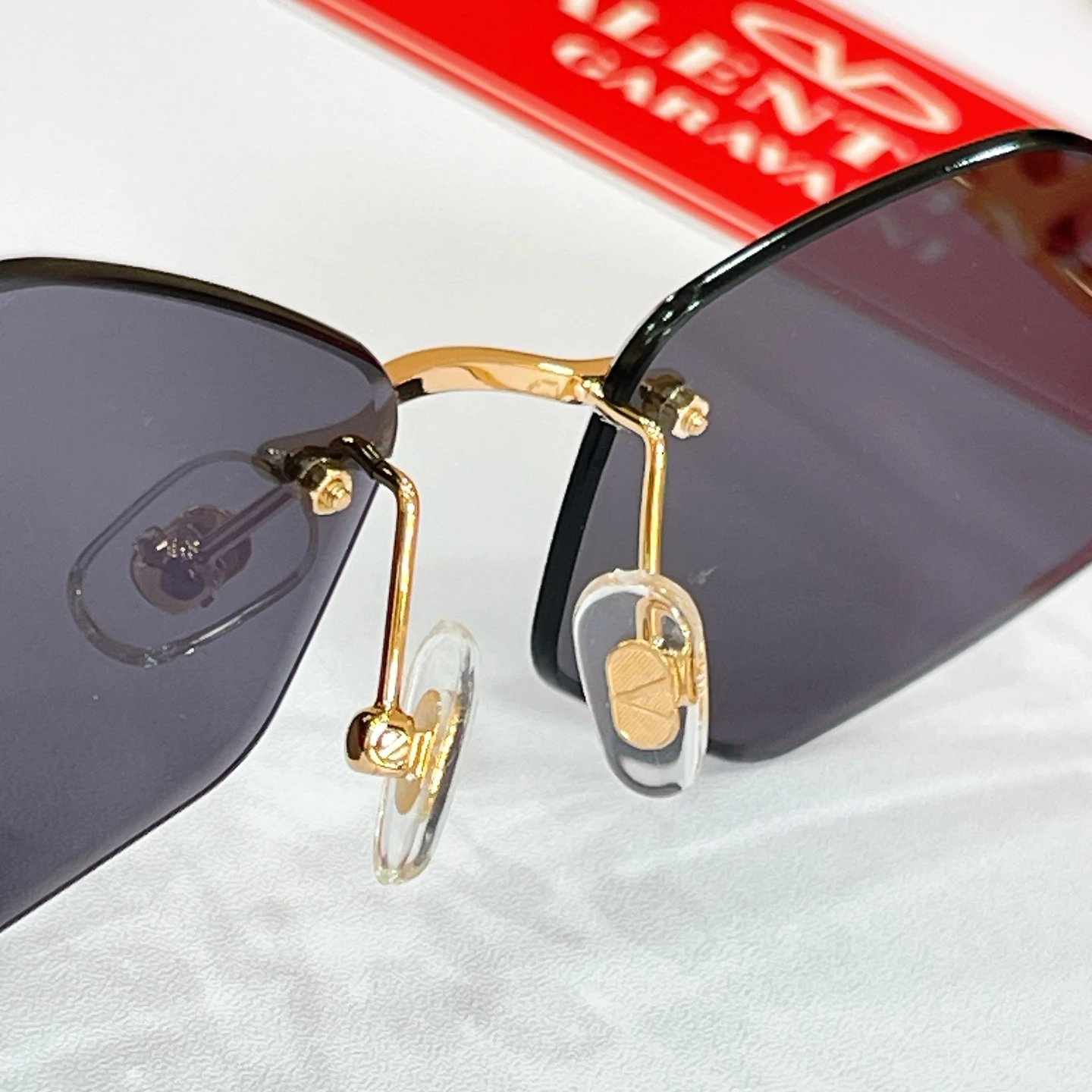 Valentino VLS-187 Sunglasses 58-18-145 Ver.B — Photo 9