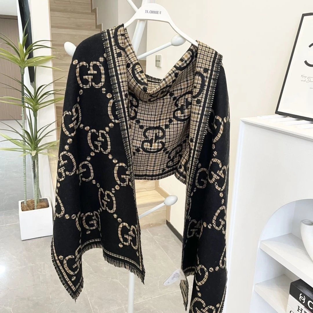 Gucci Cashmere Shawl Ver.E — Photo 6