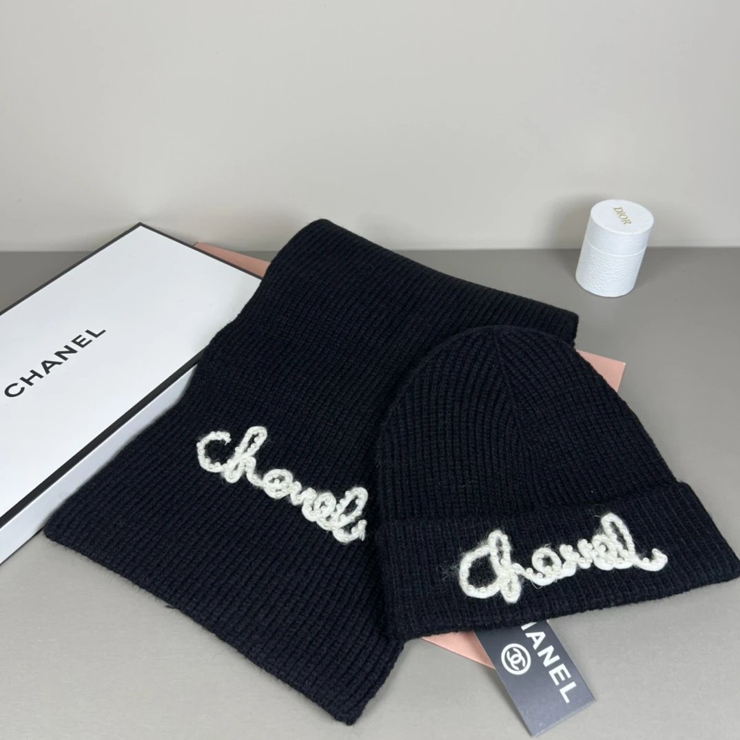 Chanel Scarf & Hat Set Ver.A — Zdjęcie 8