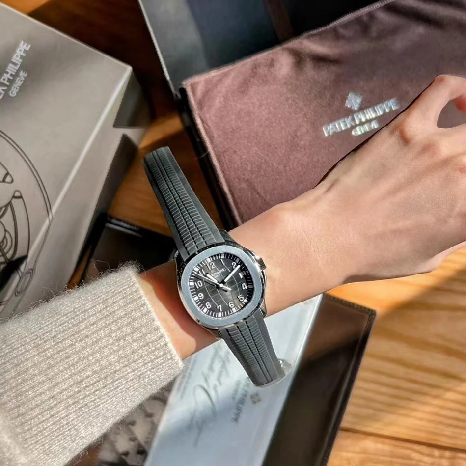 Patek Philippe Aquanaut Automatic Watch Ver.C — Photo 6