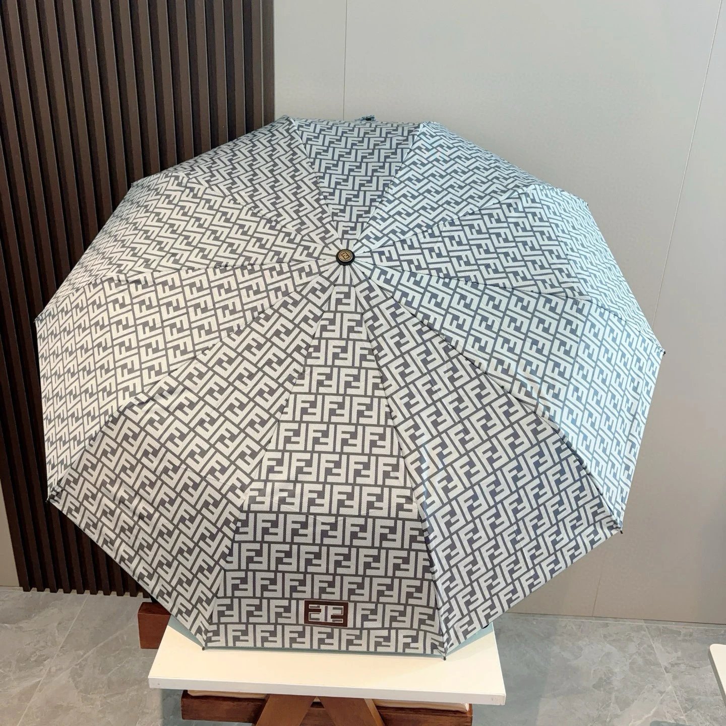 Fendi UV Protection Folding Umbrella Ver.D — Photo 7