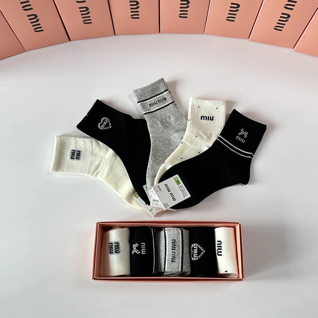 Miu Miu Crew Socks 5-Pair Box — photo 7