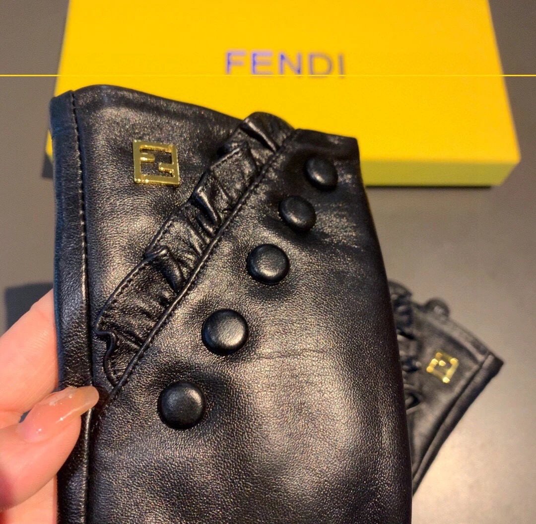 Fendi Lambskin Touchscreen Gloves Ver.F — QC