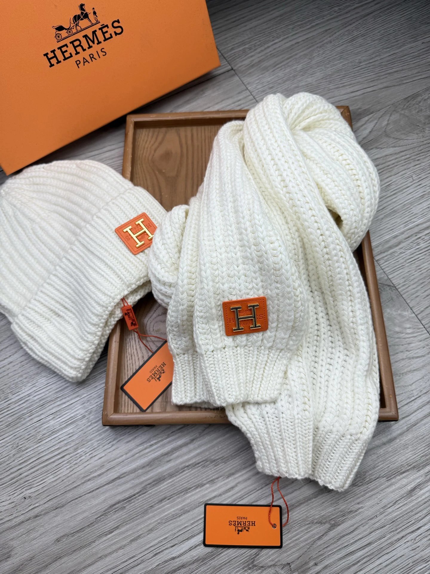 Hermes Wool Rabbit Fur Scarf & Hat Set Ver.D — Photo 8