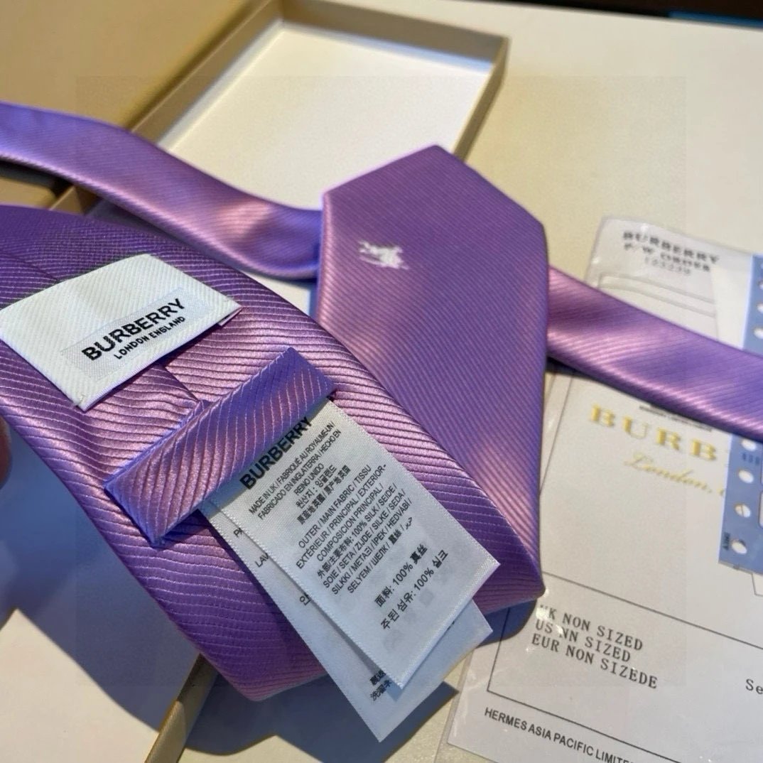 Burberry Silk Tie Ver.S — Photo 5