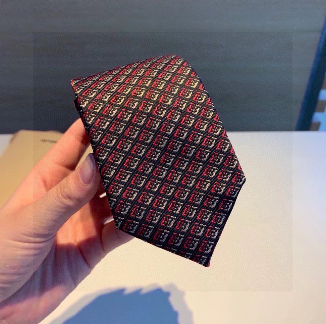 Burberry Silk Tie Ver.B — Photo 3
