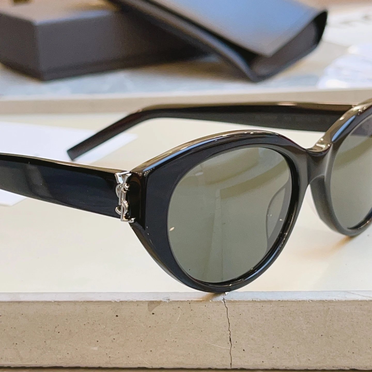 Saint Laurent Sunglasses Ver.C — photo 8