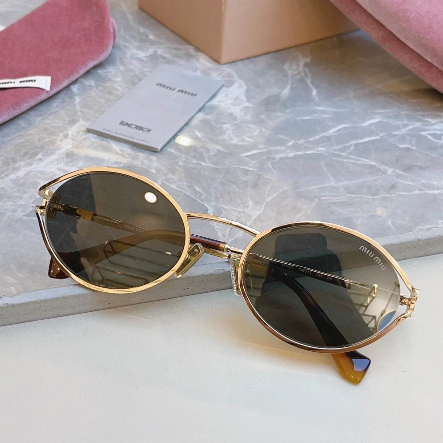Miu Miu Sunglasses Ver.C — Photo 3