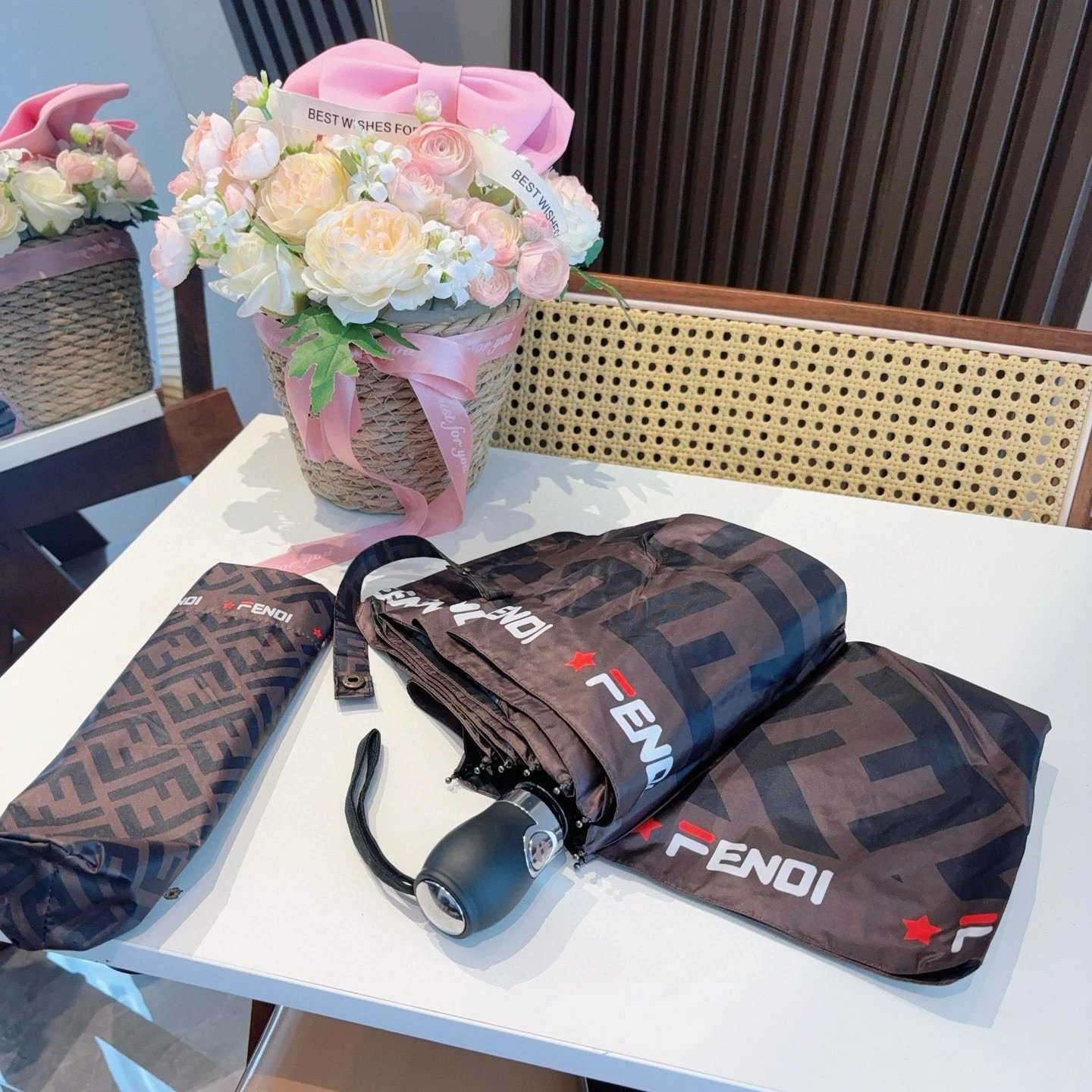 Fendi UV Protection Folding Umbrella Ver.I — Photo 6