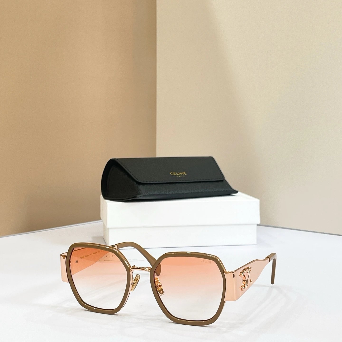 Celine CL47180U Sunglasses 56-21-145 — photo 2