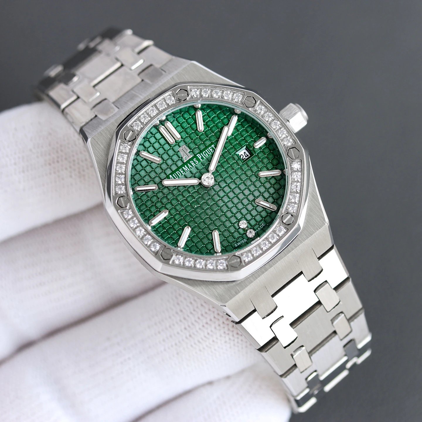 Audemars Piguet Royal Oak Quartz Ladies Watch 33mm Ver.B — photo 3