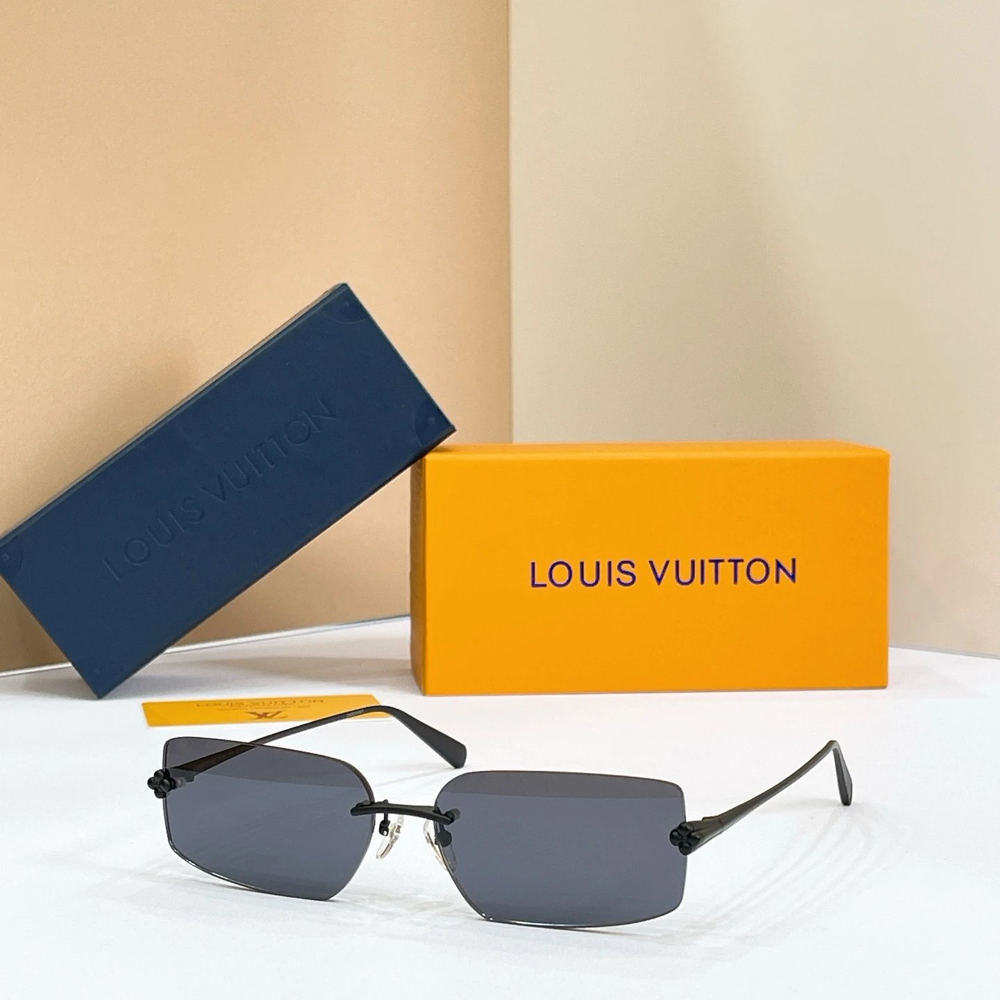 Louis Vuitton Sunglasses Ver.C — QC