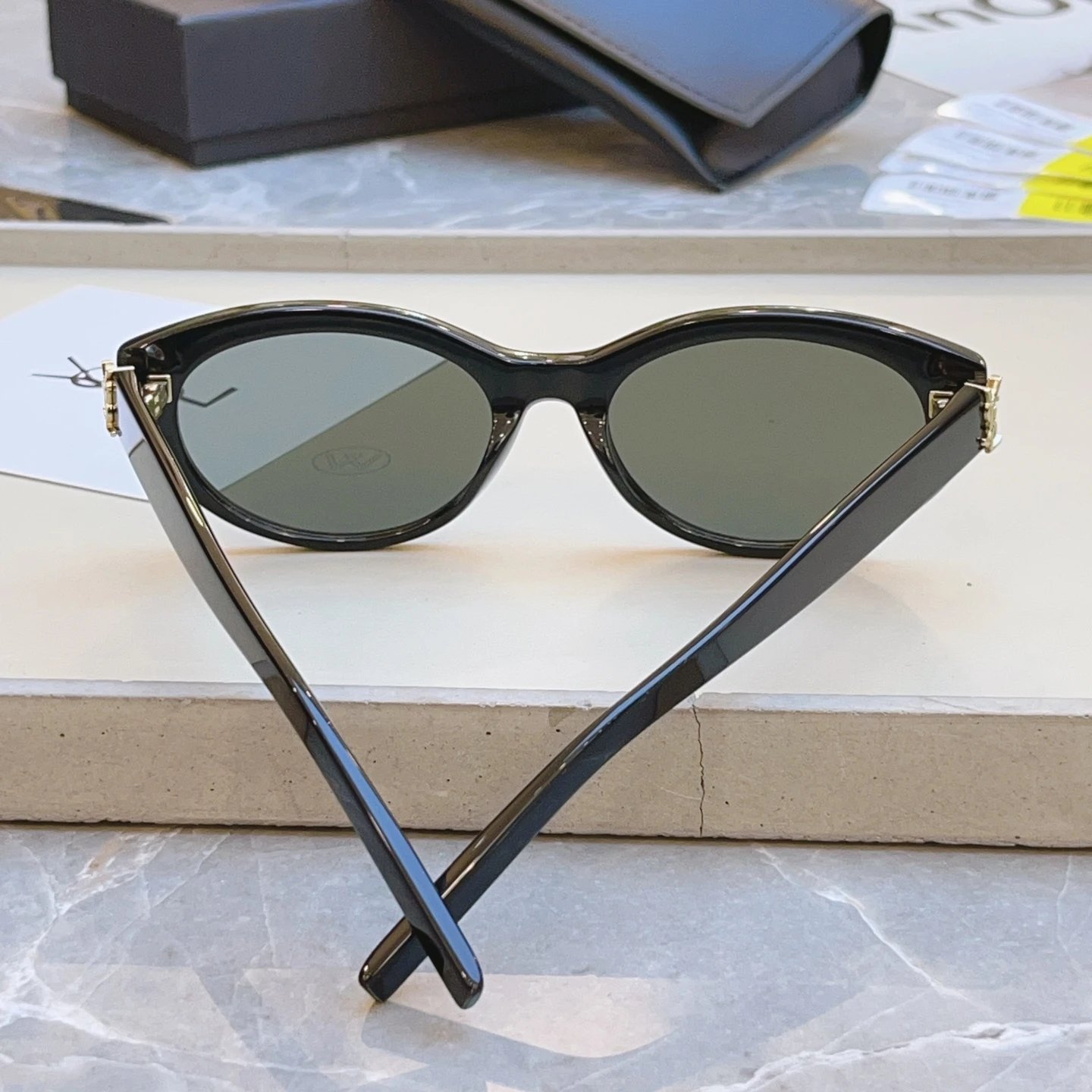 Saint Laurent Sunglasses Ver.D — photo 5