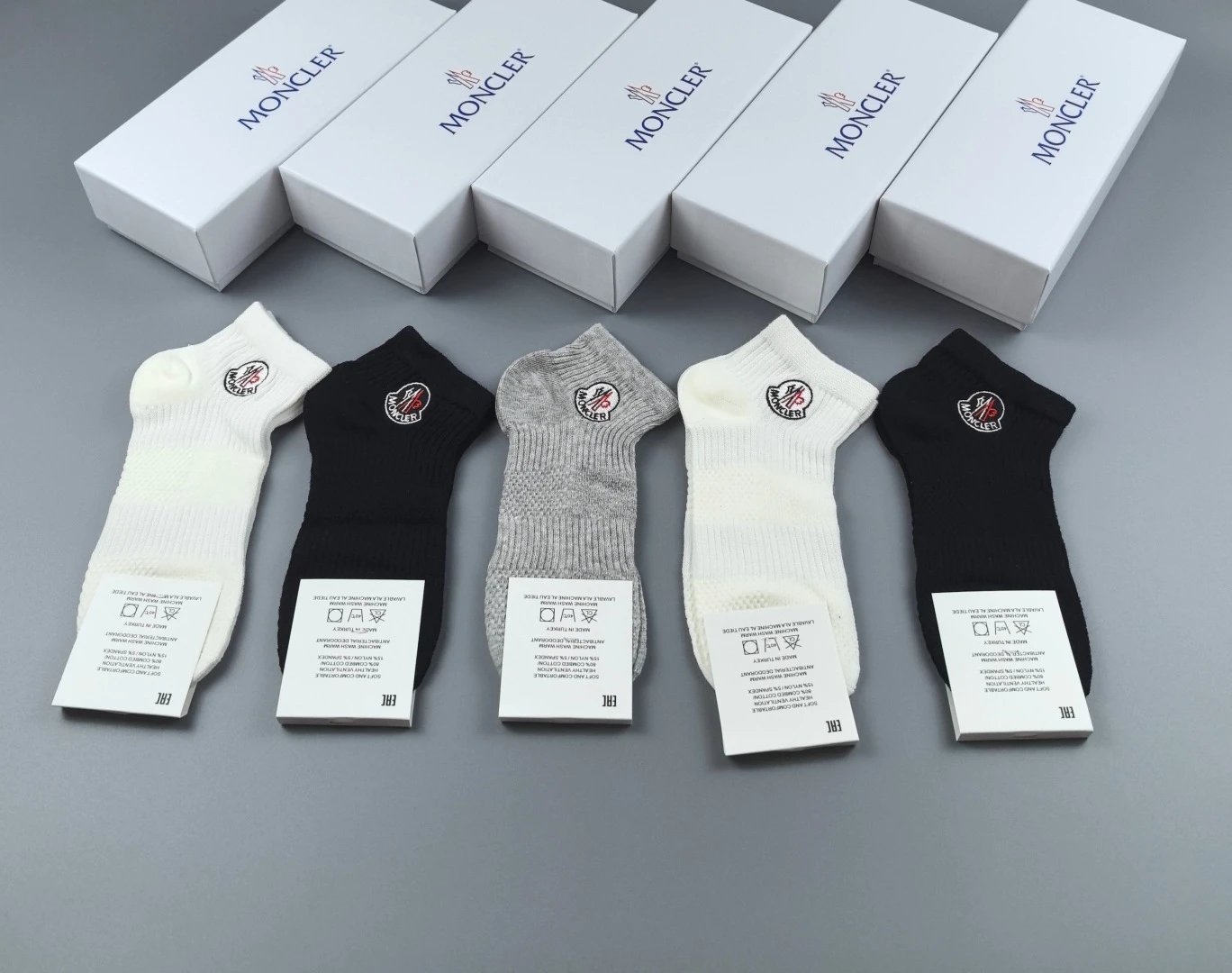 Moncler Embroidered Quarter Socks 5-Pair Box Ver.E — photo 7