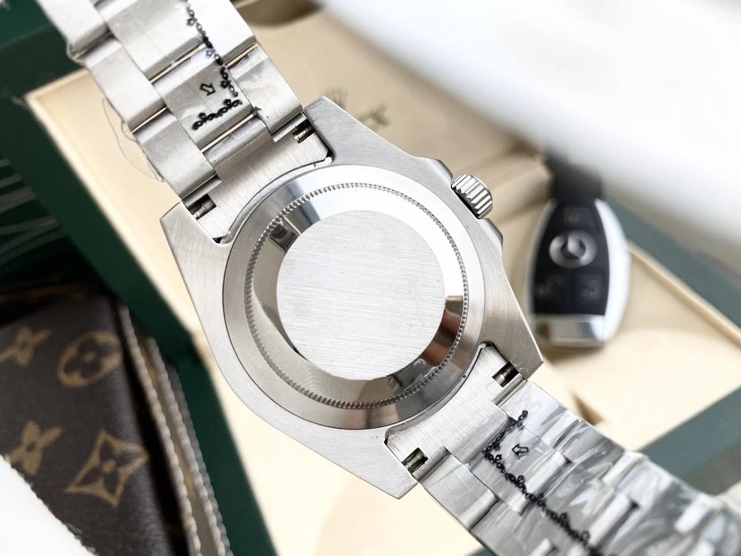 Rolex Submariner 3-Hand Automatic Watch 40mm — photo 7
