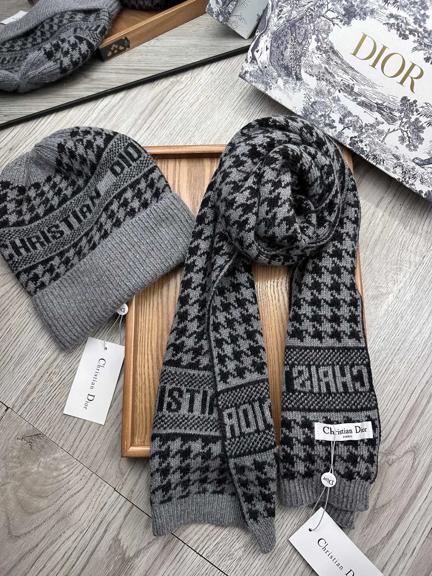 Dior Wool Rabbit Fur Scarf & Hat Set Ver.C — Photo 7