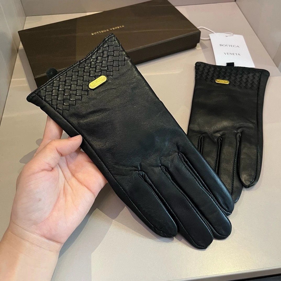 Bottega Veneta Lambskin Cashmere Gloves Ver.A — Photo 6
