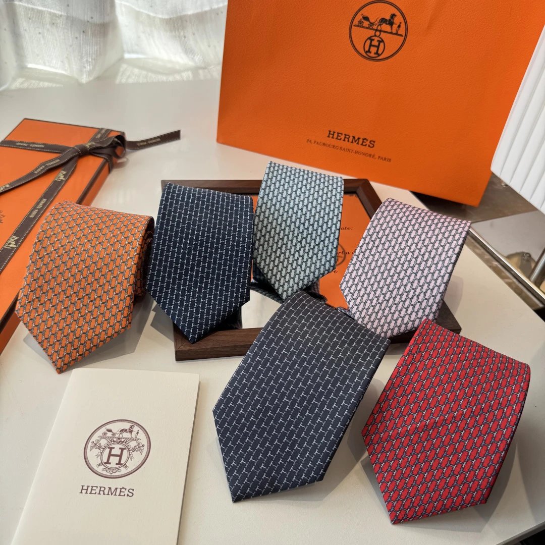 Hermes Silk Tie Ver.O — Photo 2