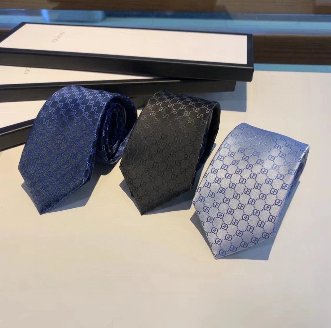 Gucci Tie Ver.B — Photo 2