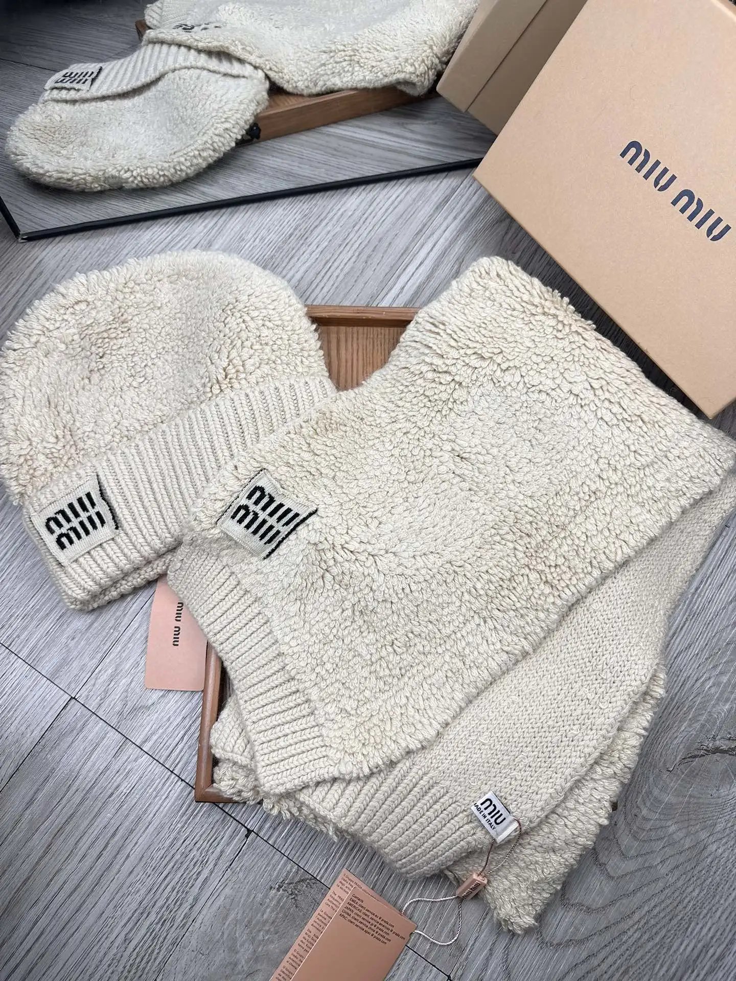 Miu Miu Wool Rabbit Fur Scarf & Hat Set Ver.B — Photo 5