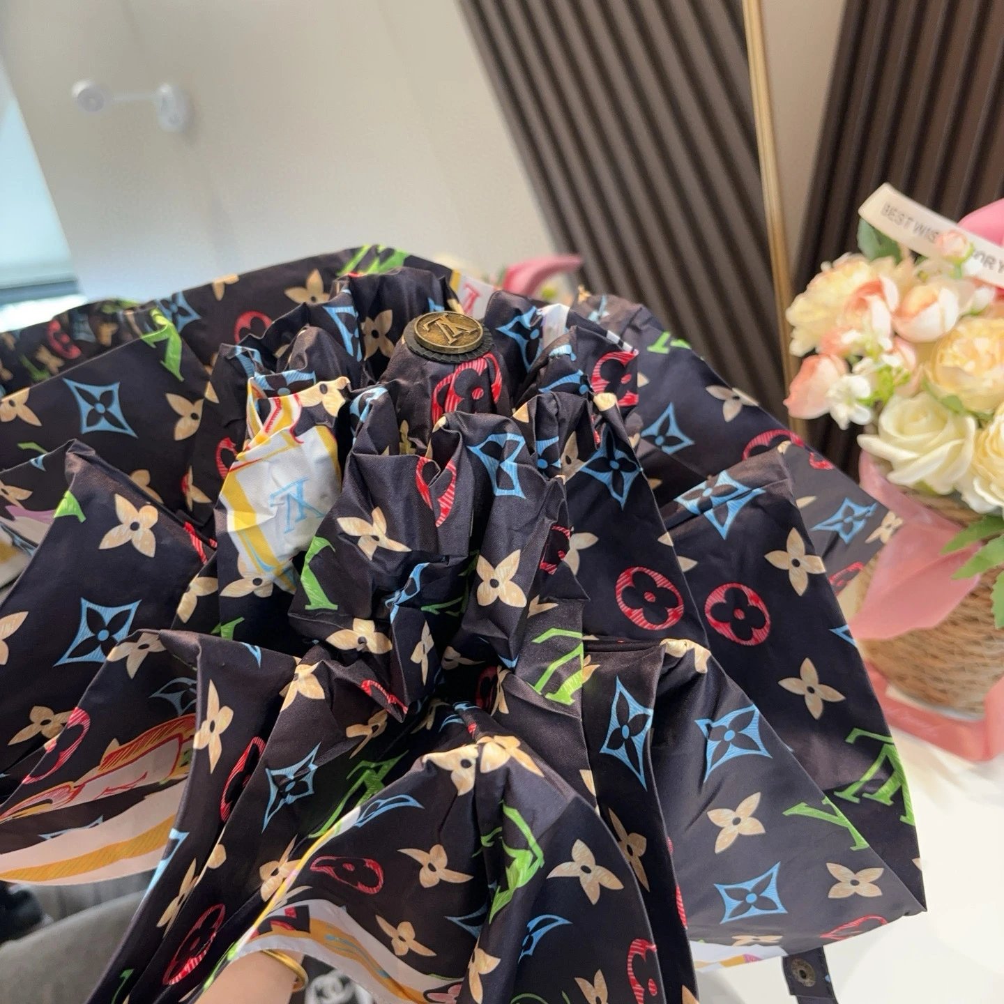 Louis Vuitton UV Protection Folding Umbrella Ver.L — Photo 5