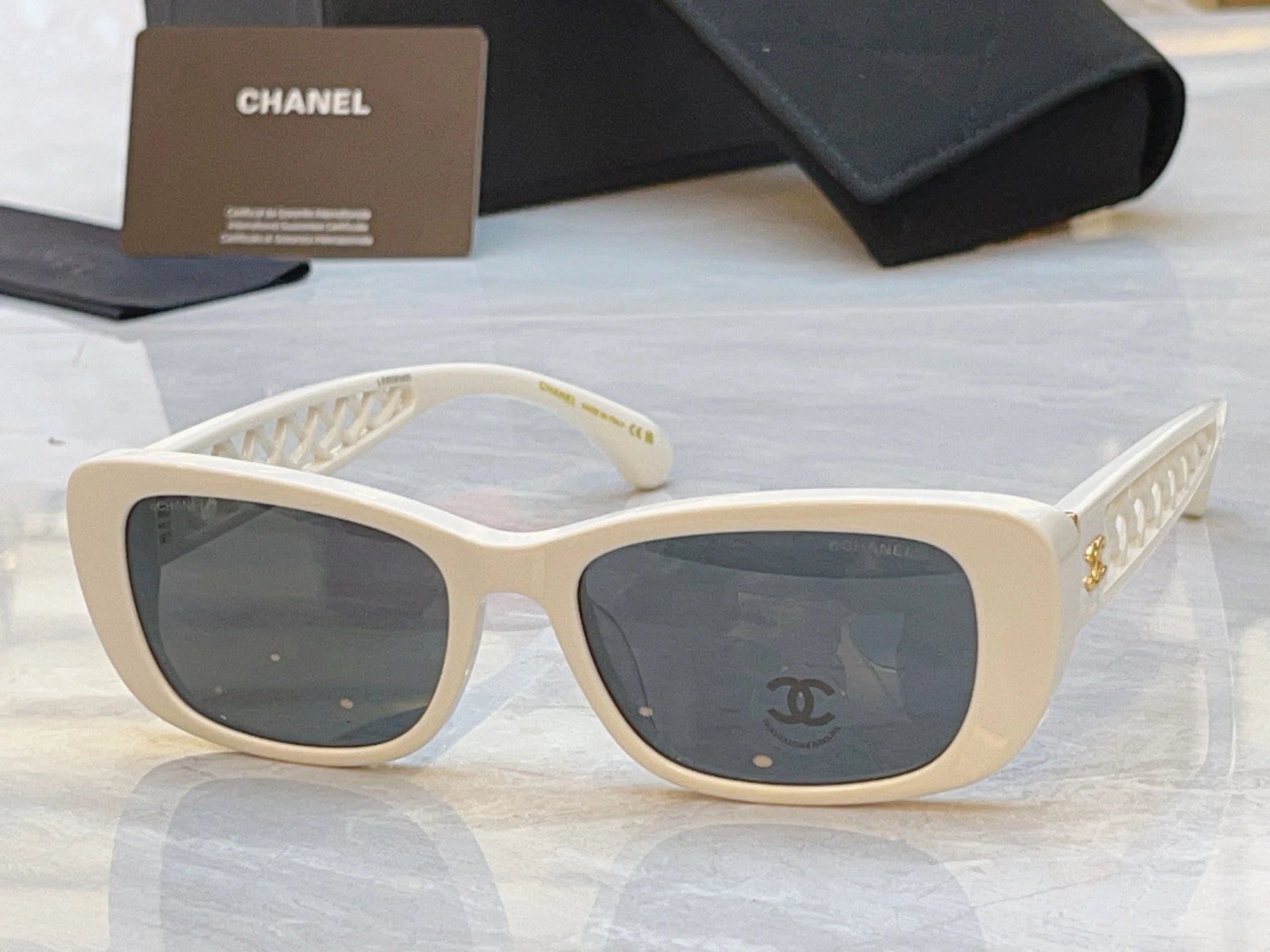 Chanel Sunglasses Ver.A — QC