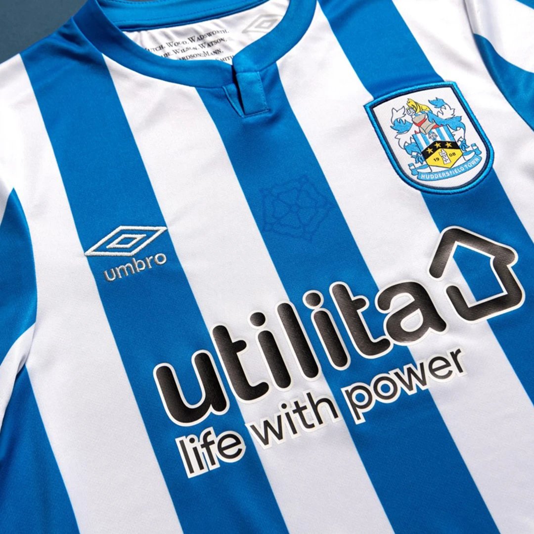 Huddersfield Town 21/22 Home Jersey — Photo 3
