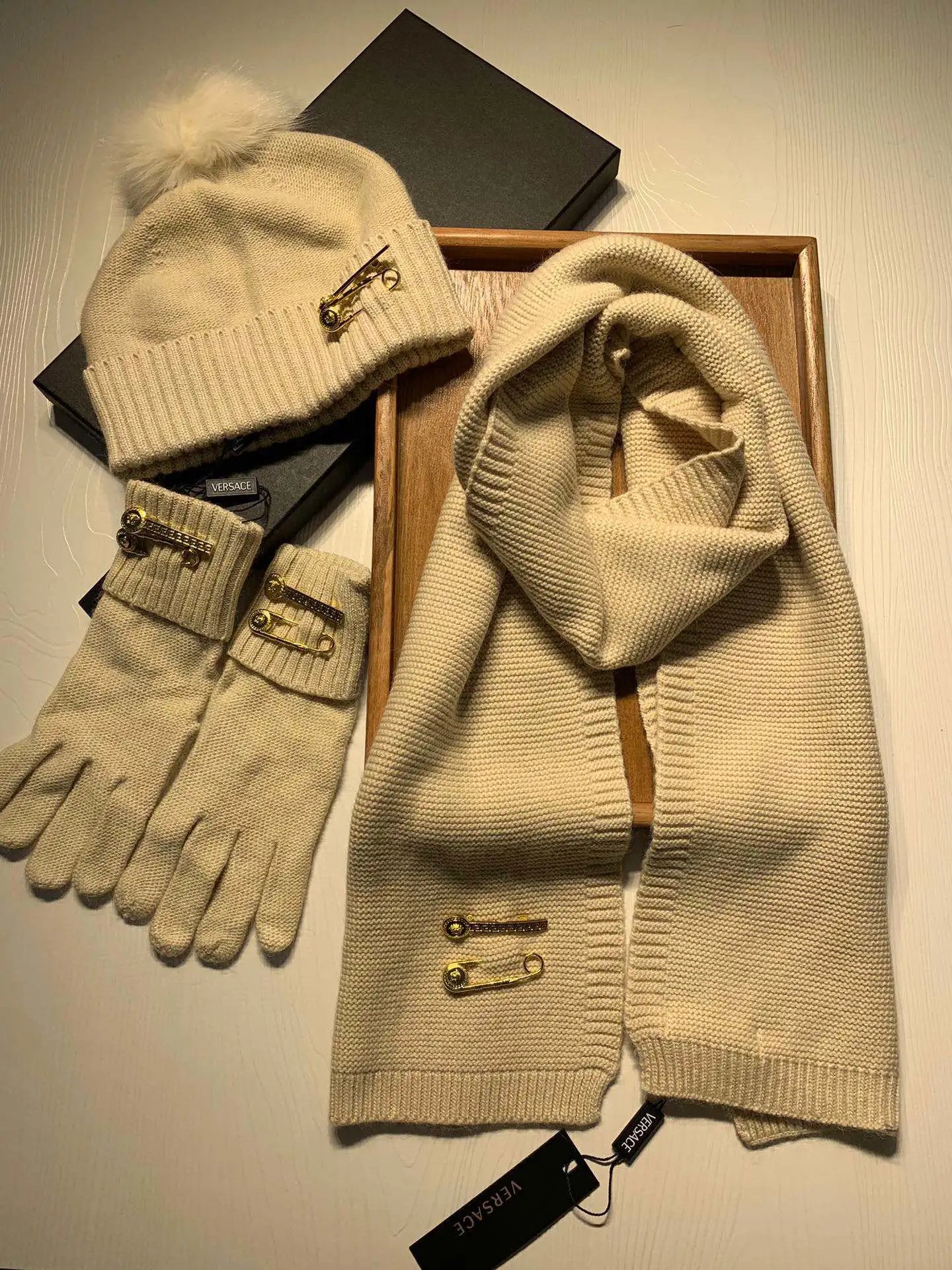 Versace Wool Rabbit Fur Scarf & Hat Set Ver.D — Photo 7