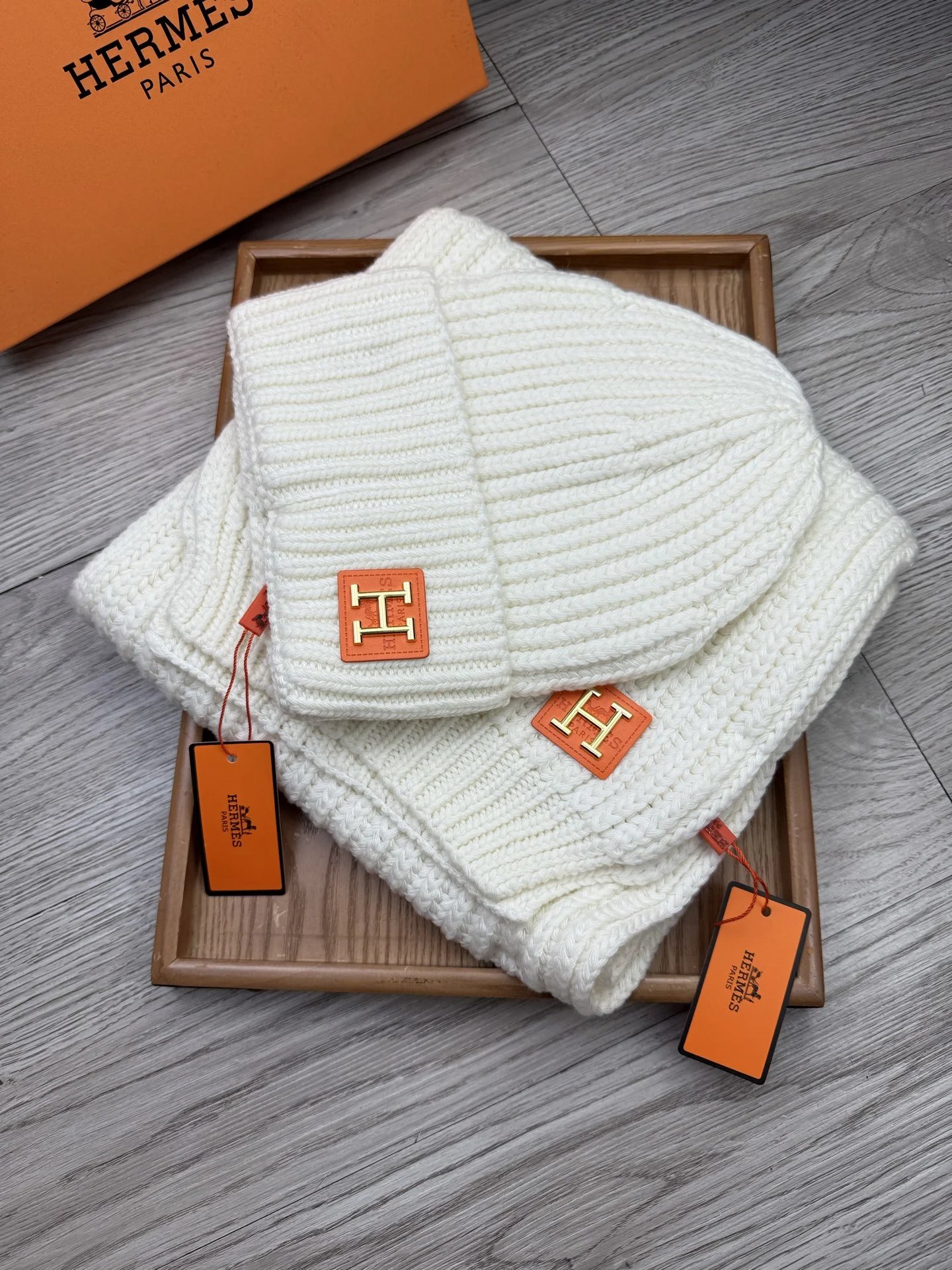 Hermes Wool Rabbit Fur Scarf & Hat Set Ver.D — Photo 2