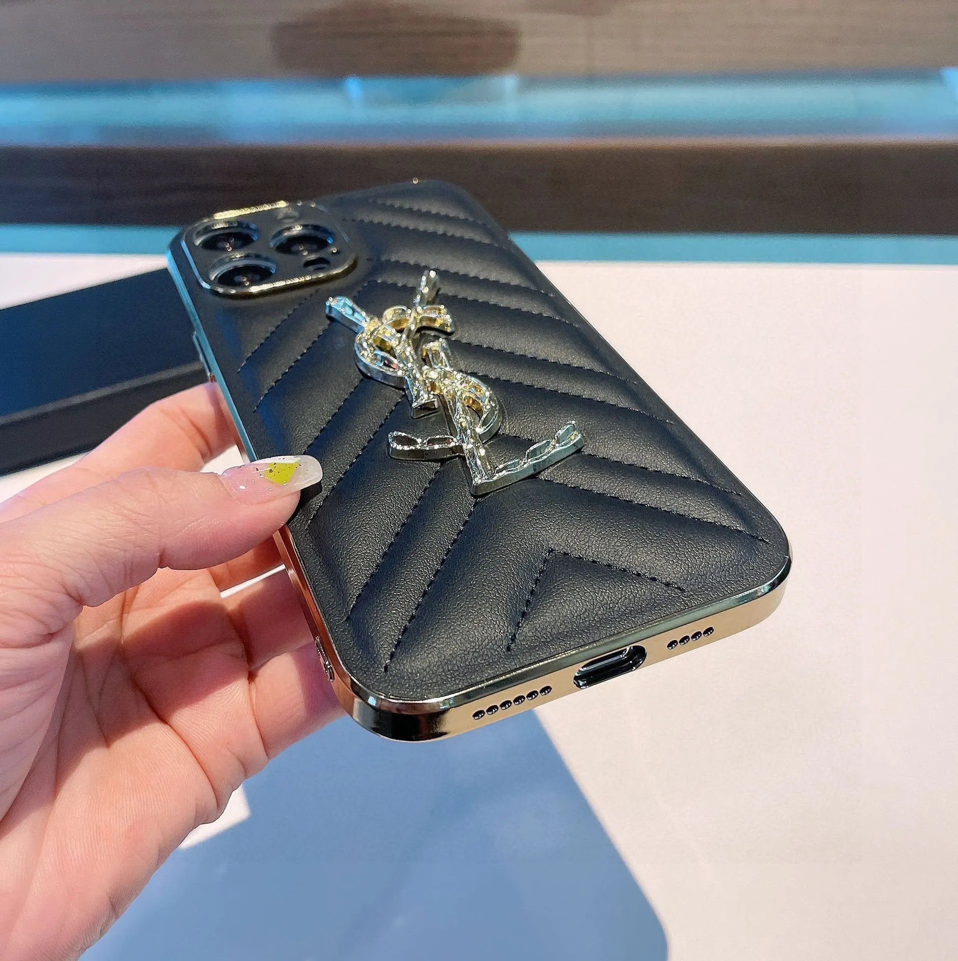 Louis Vuitton Crossbody Phone Case Ver.C — Photo 9