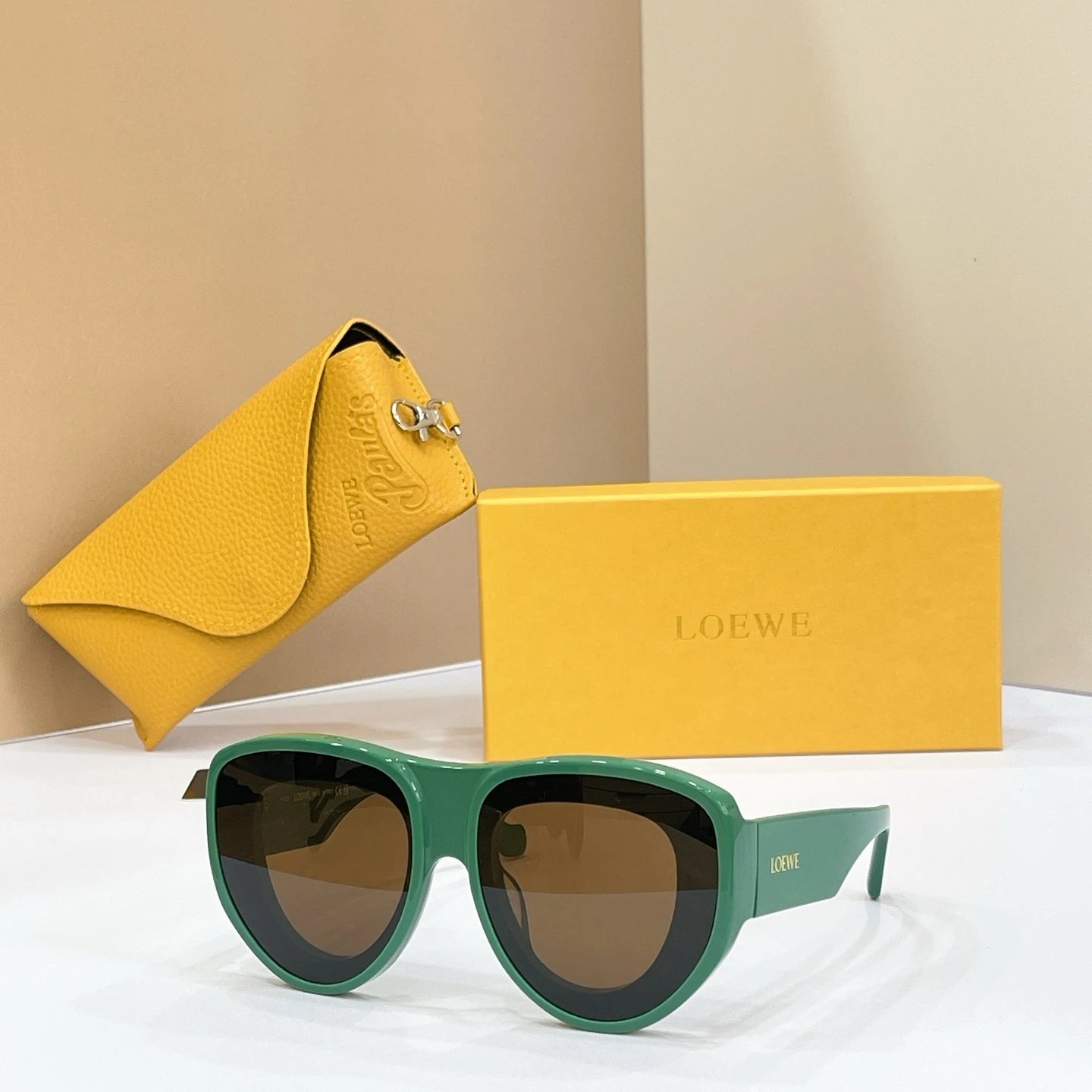 Loewe LW40170U Sunglasses 61-16-140 Ver.A — Zdjęcie 3