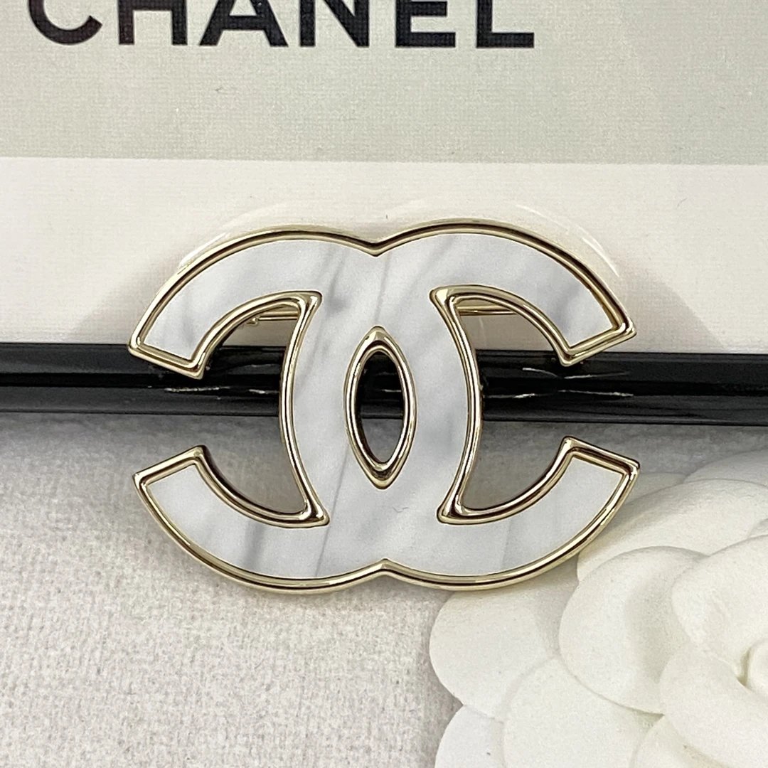 Chanel Brooch Ver.I — QC
